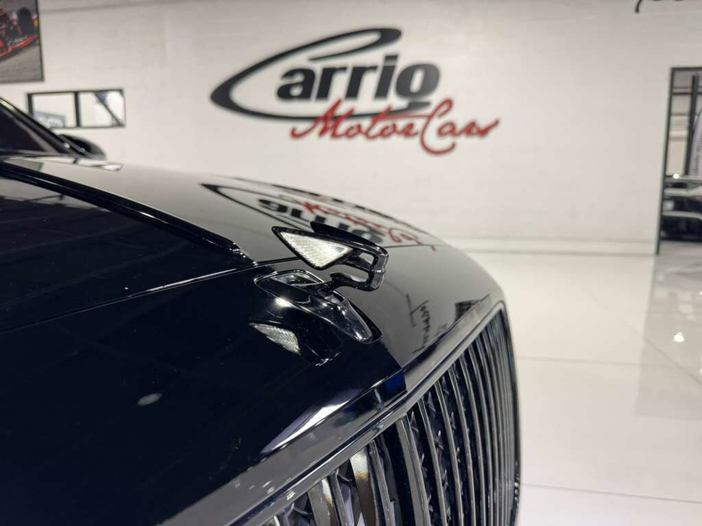 2022 Bentley Flying Spur V8 Blackline Specification, illuminated Flying &apos;B&apos;, rear executive seating package AND MUCH MORE!! Fort Lauderdale FL