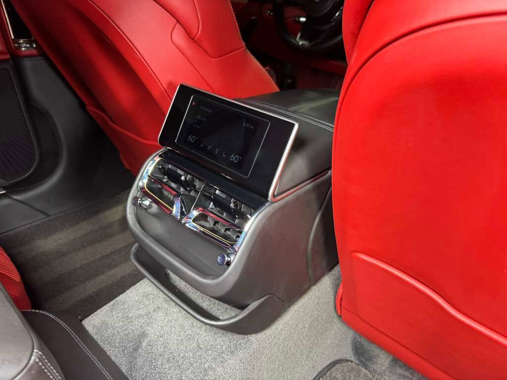 2022 Bentley Flying Spur V8 Blackline Specification, illuminated Flying &apos;B&apos;, rear executive seating package AND MUCH MORE!! Fort Lauderdale FL
