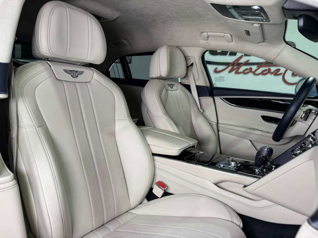 2022 Bentley Flying Spur V8 Jetstream II paint, rear executive seating, driver&apos;s assist system, heated/cooled seats AND MORE! Fort Lauderdale FL
