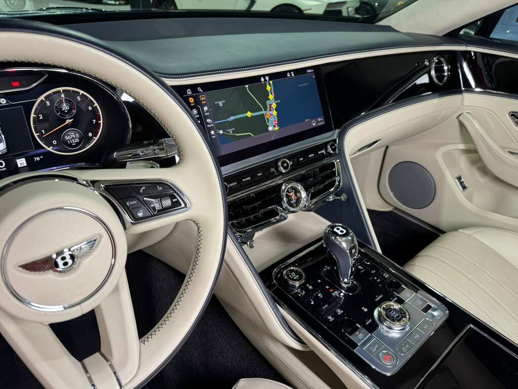 2022 Bentley Flying Spur V8 Jetstream II paint, rear executive seating, driver&apos;s assist system, heated/cooled seats AND MORE! Fort Lauderdale FL