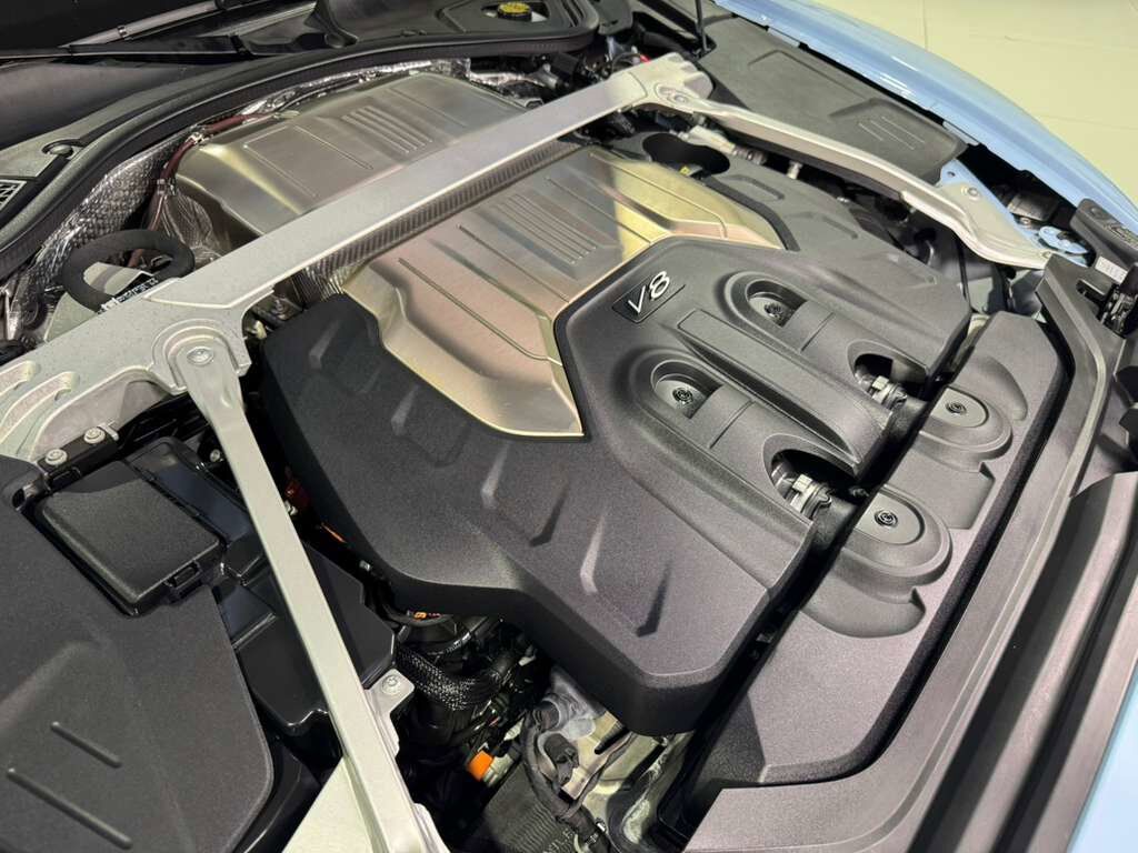 2022 Bentley Flying Spur V8 Jetstream II paint, rear executive seating, driver&apos;s assist system, heated/cooled seats AND MORE! Fort Lauderdale FL