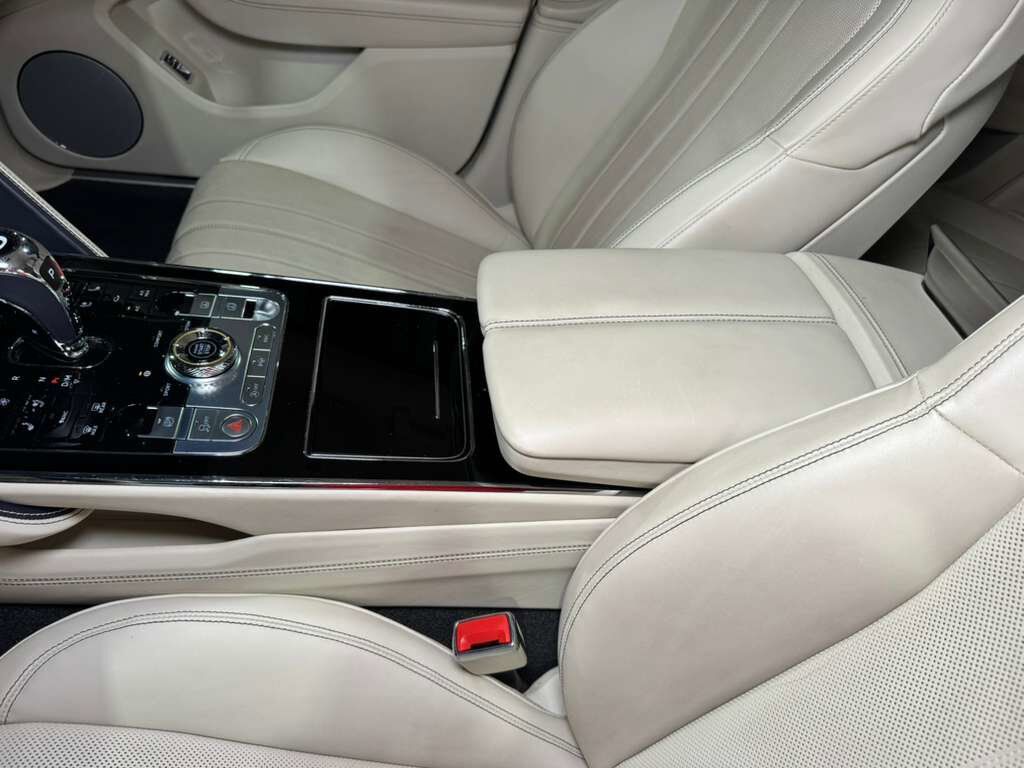 2022 Bentley Flying Spur V8 Jetstream II paint, rear executive seating, driver&apos;s assist system, heated/cooled seats AND MORE! Fort Lauderdale FL