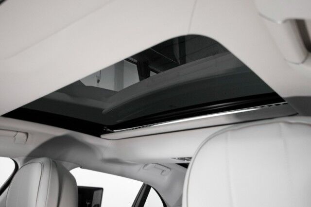 2022 Bentley Flying Spur W12 MULLINER ($340,110 MSRP!!) *ONLY 3800 MILES* *SPECIAL ORDER PEARL WHITE* San Diego CA