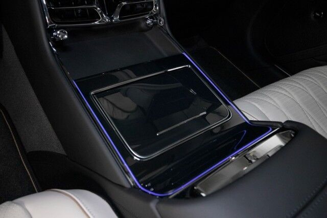 2022 Bentley Flying Spur W12 MULLINER ($340,110 MSRP!!) *ONLY 3800 MILES* *SPECIAL ORDER PEARL WHITE* San Diego CA