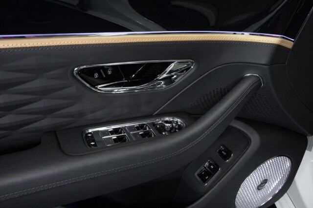 2022 Bentley Flying Spur W12 MULLINER ($340,110 MSRP!!) *ONLY 3800 MILES* *SPECIAL ORDER PEARL WHITE* San Diego CA