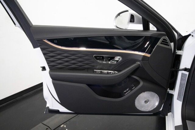 2022 Bentley Flying Spur W12 MULLINER ($340,110 MSRP!!) *ONLY 3800 MILES* *SPECIAL ORDER PEARL WHITE* San Diego CA