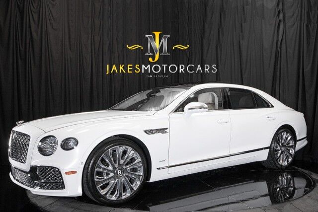 2022 Bentley Flying Spur W12 MULLINER ($340,110 MSRP!!) *ONLY 3800 MILES* *SPECIAL ORDER PEARL WHITE*