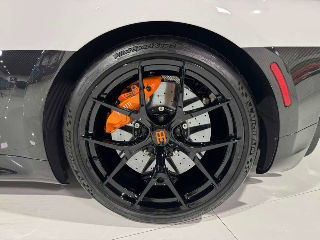 2022 Bugatti Chiron Pur Sport 1/60 FOR THE WORLD!! Blanc paint, Pur Sport split, Tangerine calipers/interior AND MUCH MORE!! Fort Lauderdale FL