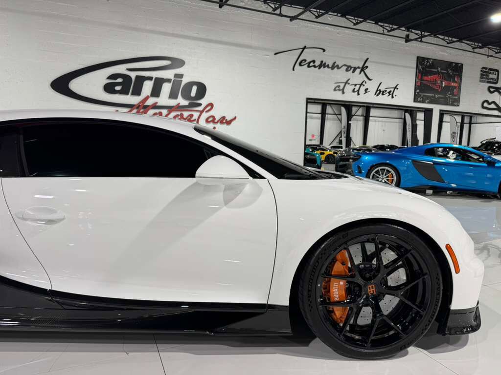 2022 Bugatti Chiron Pur Sport 1/60 FOR THE WORLD!! Blanc paint, Pur Sport split, Tangerine calipers/interior AND MUCH MORE!! Fort Lauderdale FL