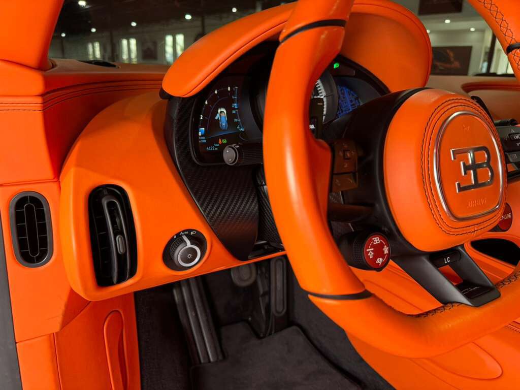 2022 Bugatti Chiron Pur Sport 1/60 FOR THE WORLD!! Blanc paint, Pur Sport split, Tangerine calipers/interior AND MUCH MORE!! Fort Lauderdale FL