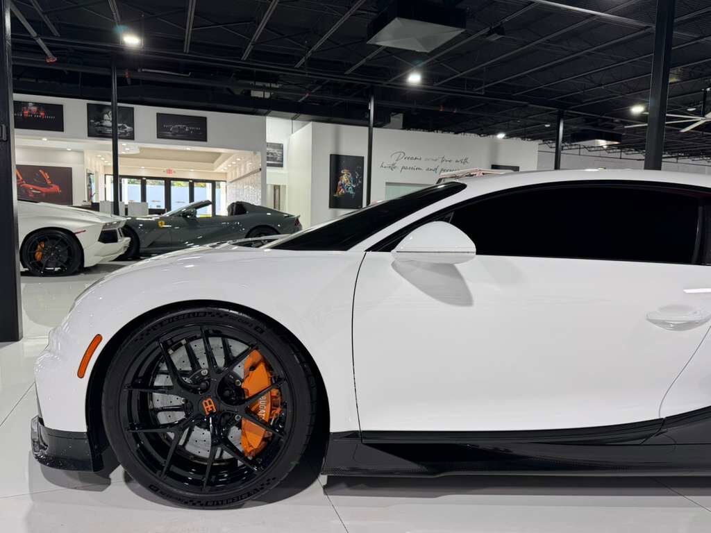 2022 Bugatti Chiron Pur Sport 1/60 FOR THE WORLD!! Blanc paint, Pur Sport split, Tangerine calipers/interior AND MUCH MORE!! Fort Lauderdale FL