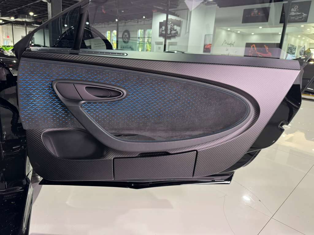 2022 Bugatti Chiron Pur Sport FULLY EXPOSED CARBON!!! Fort Lauderdale FL