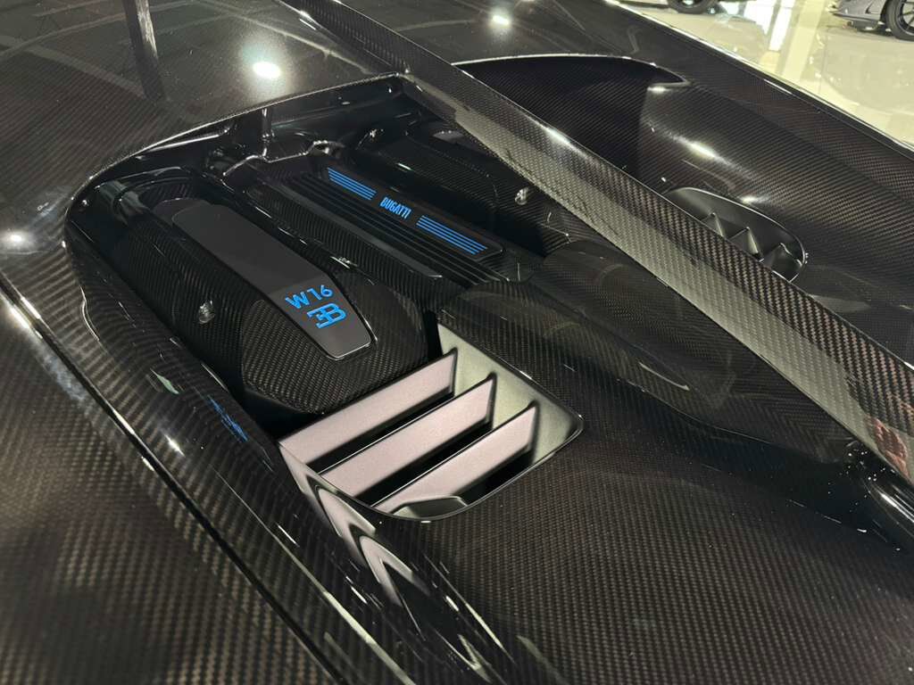 2022 Bugatti Chiron Pur Sport FULLY EXPOSED CARBON!!! Fort Lauderdale FL