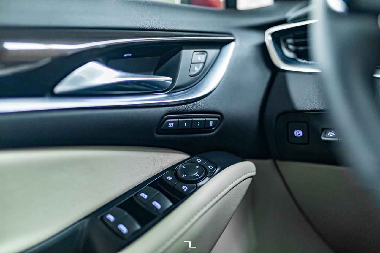 2022 Buick Enclave AWD Premium Leather Roof Nav BCam Red Deer AB