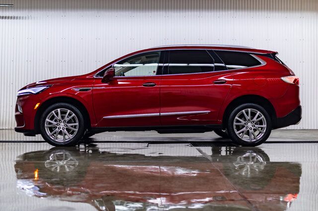 2022 Buick Enclave AWD Premium Leather Roof Nav BCam Red Deer AB
