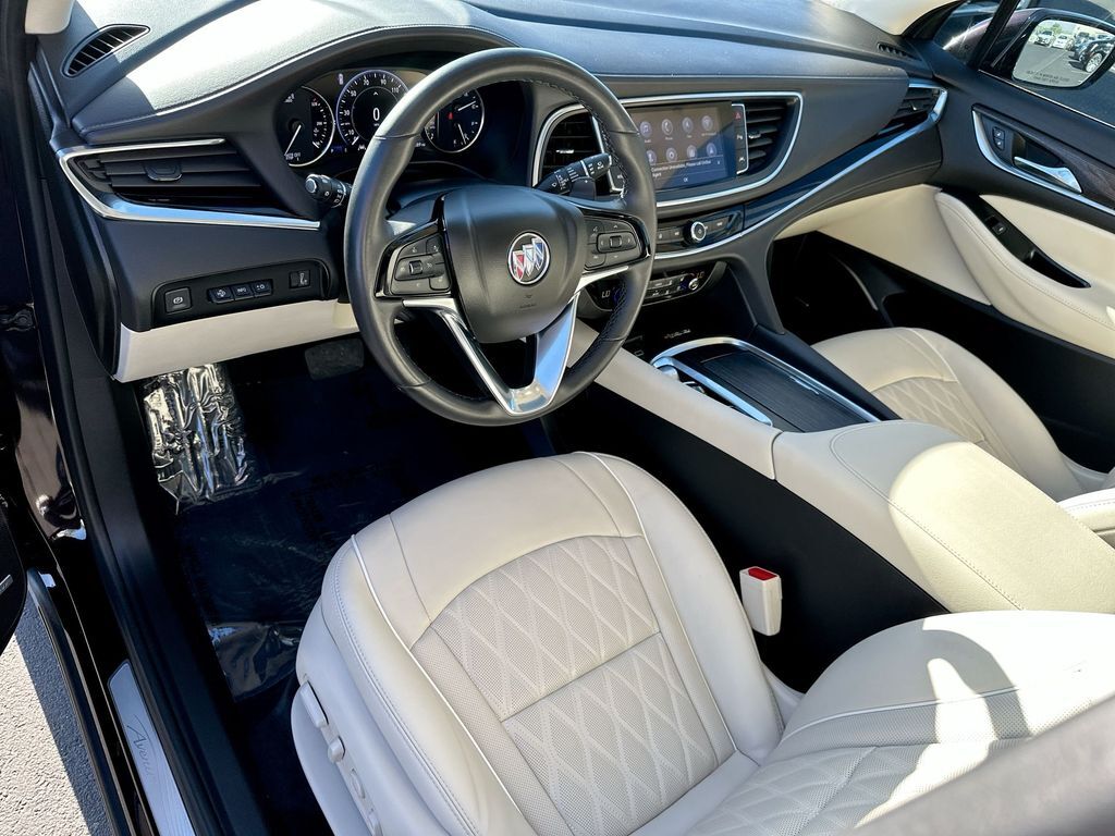 2022 Buick Enclave Avenir