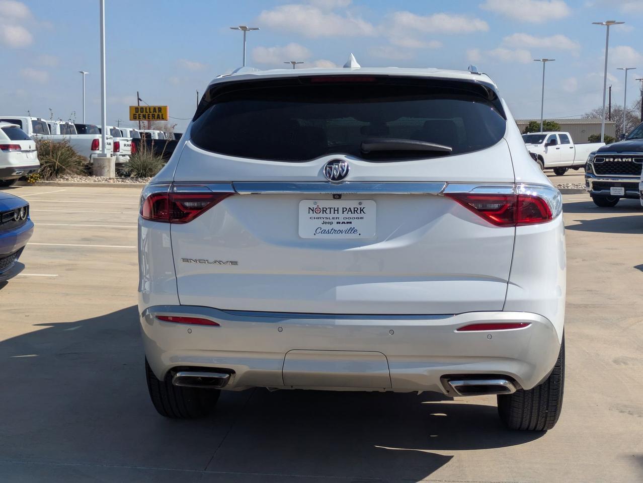2022 Buick Enclave Essence Castroville TX