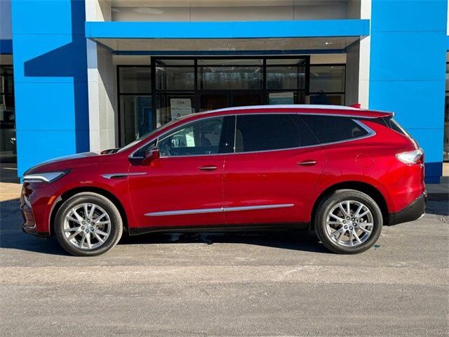 2022 Buick Enclave Essence