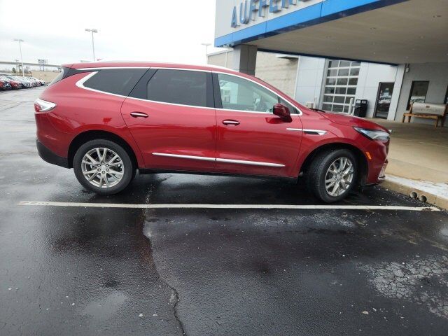 2022 Buick Enclave Essence