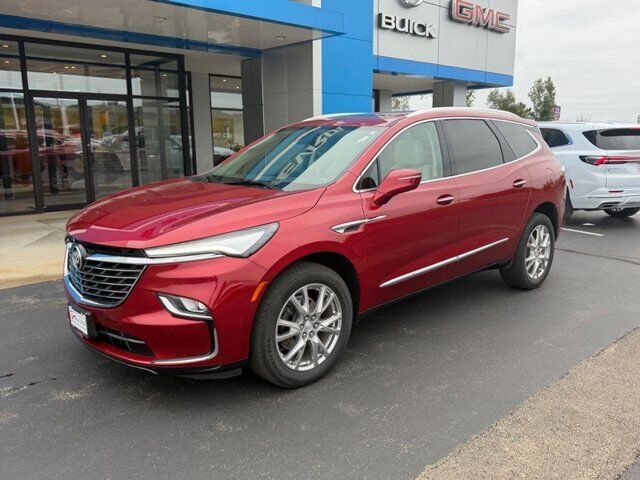 2022 Buick Enclave Essence