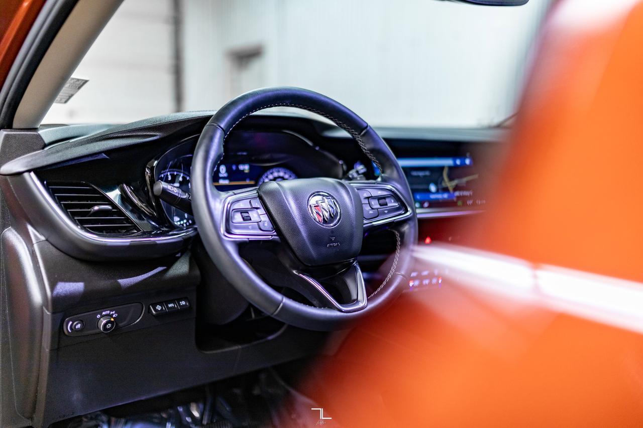 2022 Buick Envision AWD Essence Leather Nav BCam Red Deer AB