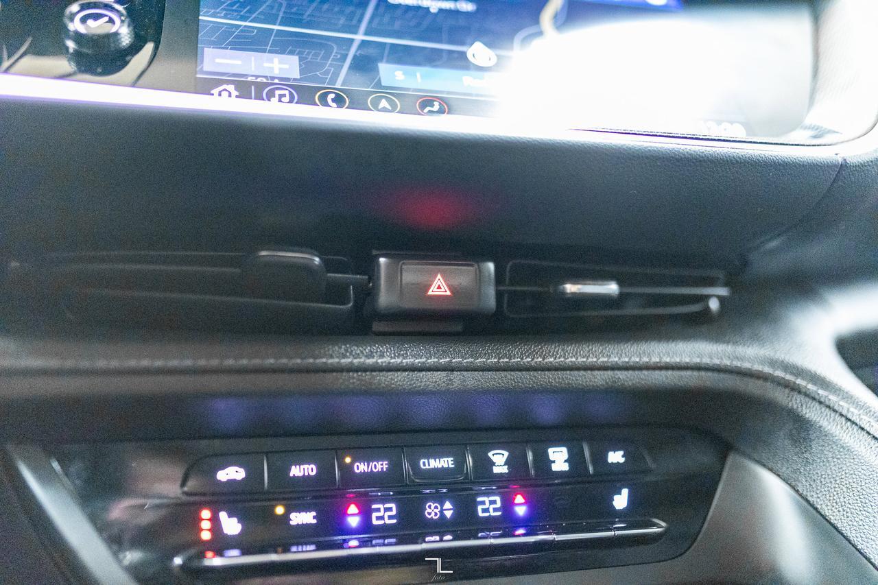 2022 Buick Envision AWD Essence Leather Nav BCam Red Deer AB