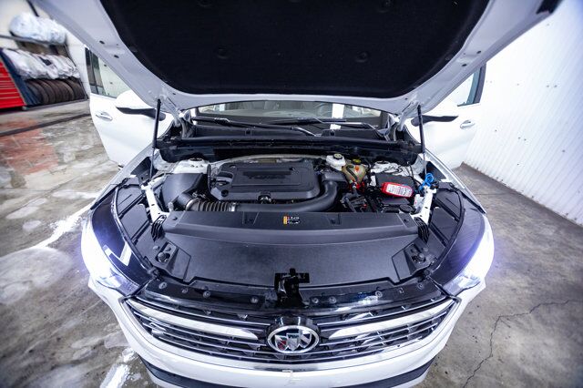 2022 Buick Envision AWD Essence Leather Roof BCam Red Deer AB