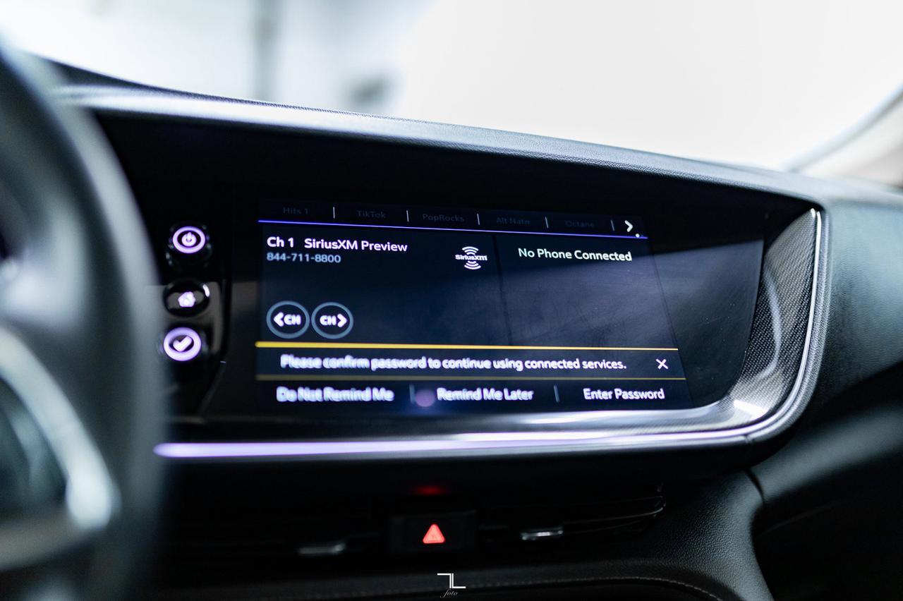 2022 Buick Envision AWD Essence Leather Roof BCam Red Deer AB