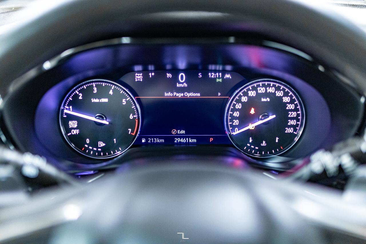 2022 Buick Envision AWD Essence Leather Roof BCam Red Deer AB