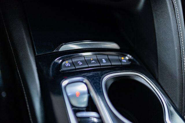 2022 Buick Envision AWD Essence Leather Roof BCam Red Deer AB