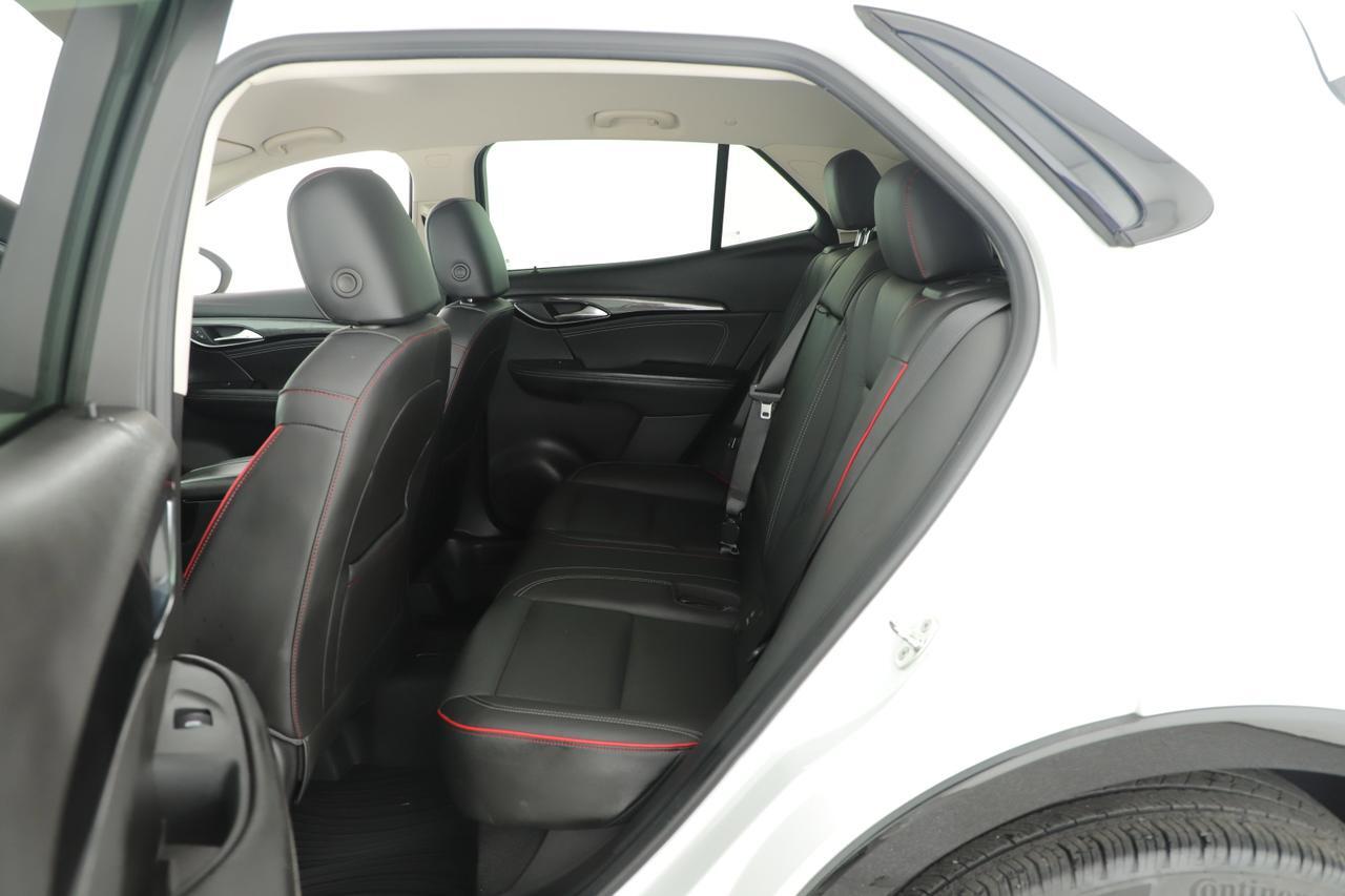 2022 Buick Envision Essence - Photo 10