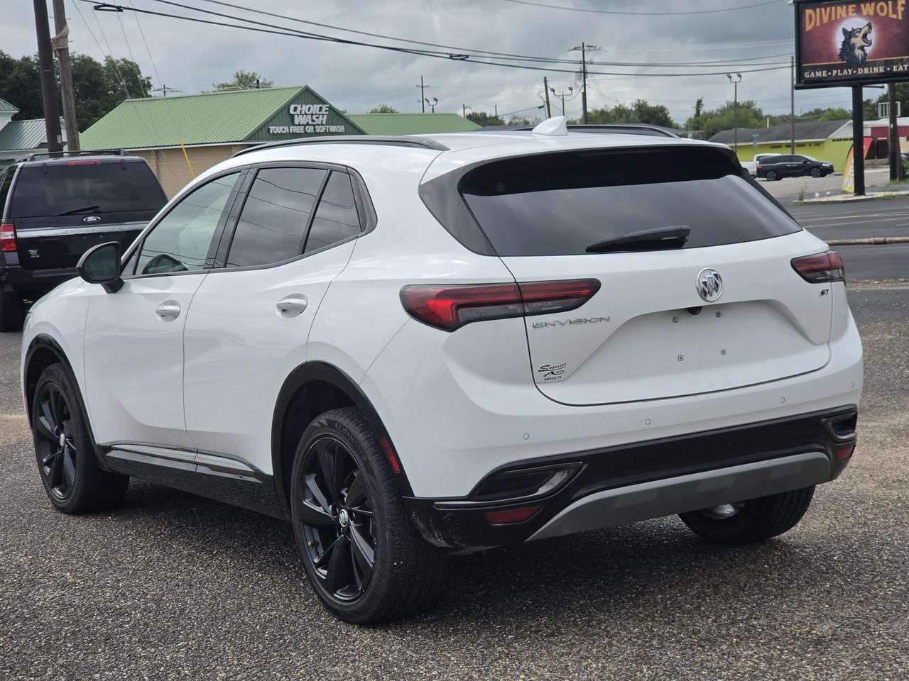 2022 Buick Envision FWD 4dr Essence Beeville TX