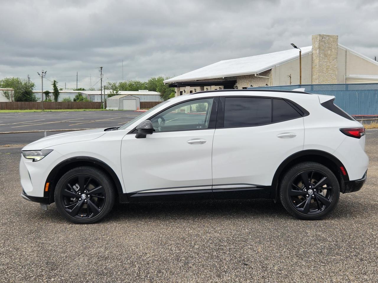 2022 Buick Envision FWD 4dr Essence Beeville TX