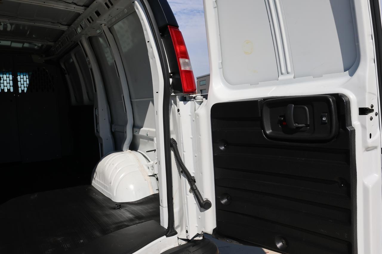 2022 CHEVROLET EXPRESS G2500 Houston TX