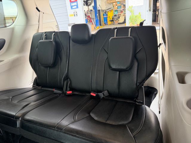 2022 CHRYSLER PACIFICA TOURING L Grand Prairie TX