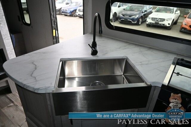 2022 COLEMAN Lantern 295QB Sleeps 8 Anchorage AK
