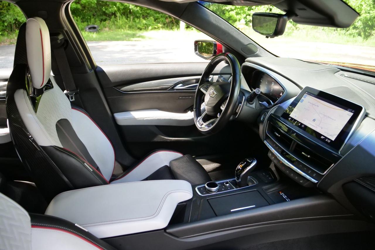 2022 Cadillac CT5-V Blackwing / Carbon Fiber Packages / Supercharged V8! Lincolnton NC