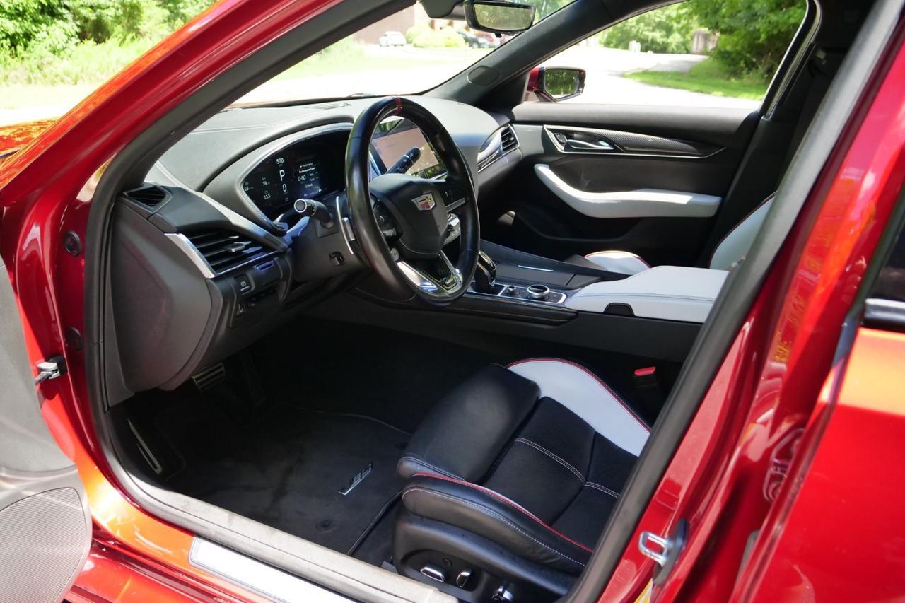 2022 Cadillac CT5-V Blackwing / Carbon Fiber Packages / Supercharged V8! Lincolnton NC