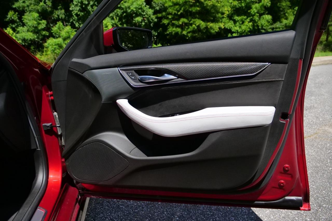 2022 Cadillac CT5-V Blackwing / Carbon Fiber Packages / Supercharged V8! Lincolnton NC
