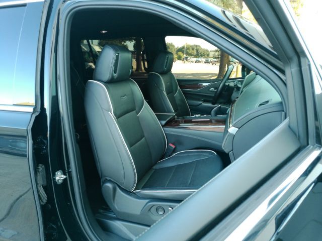 2022 Cadillac Escalade ESV 2WD Premium Luxury Plano TX