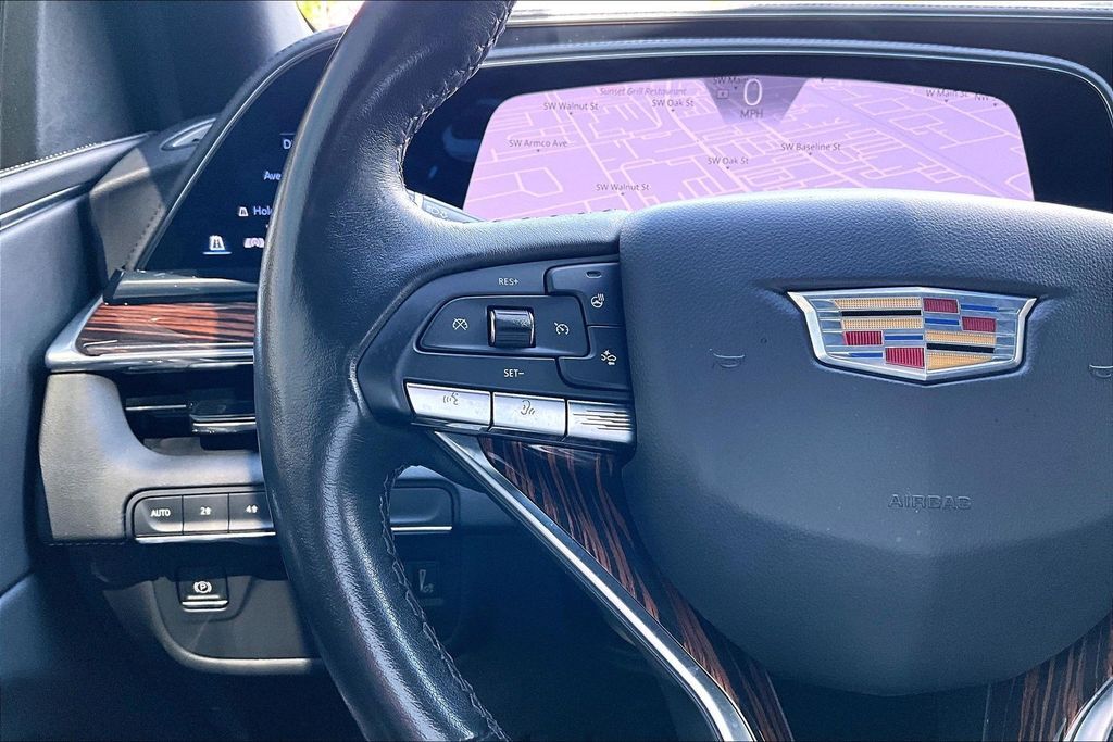 2022 Cadillac Escalade ESV Luxury OR