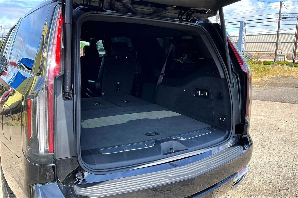 2022 Cadillac Escalade ESV Luxury OR