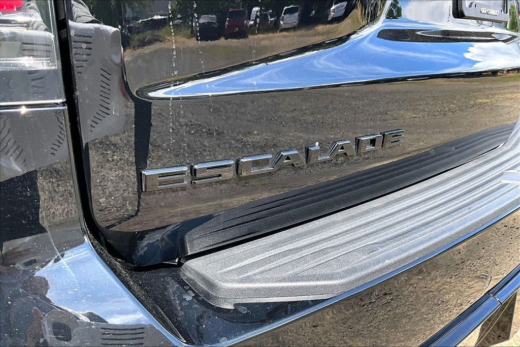 2022 Cadillac Escalade ESV Luxury OR