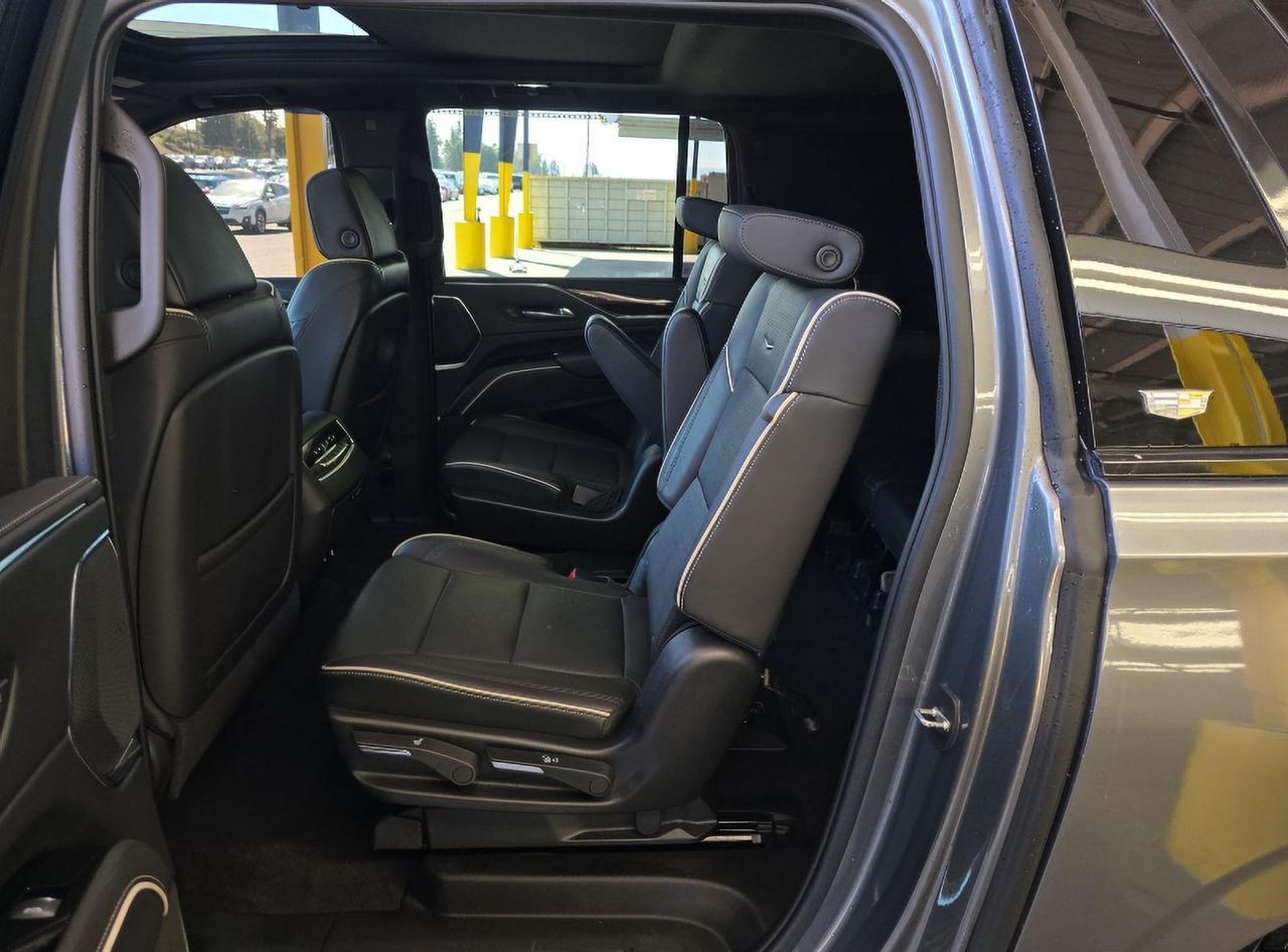 2022 Cadillac Escalade ESV Premium Gladstone OR