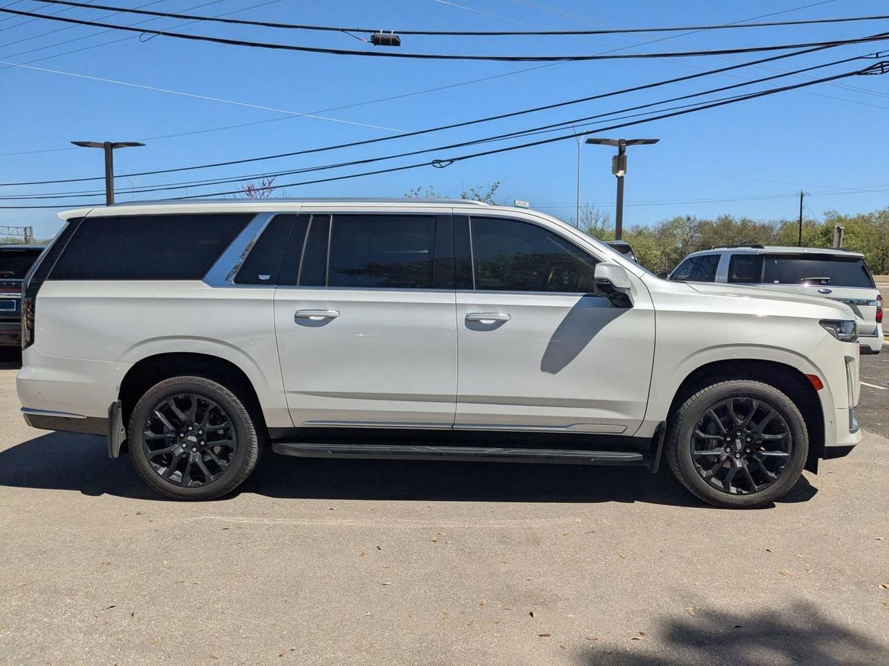 2022 Cadillac Escalade ESV Premium Luxury