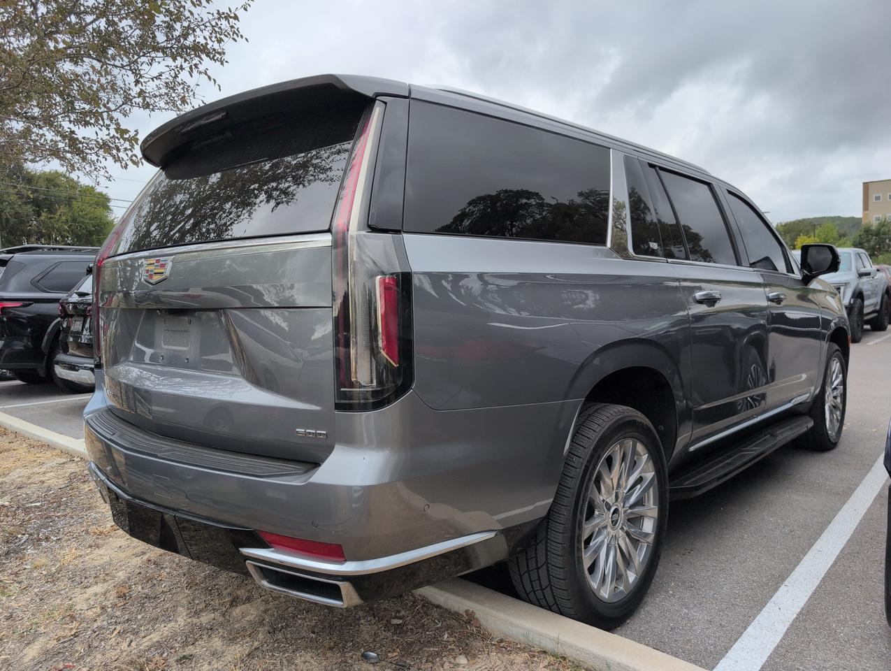 2022 Cadillac Escalade ESV Premium Luxury