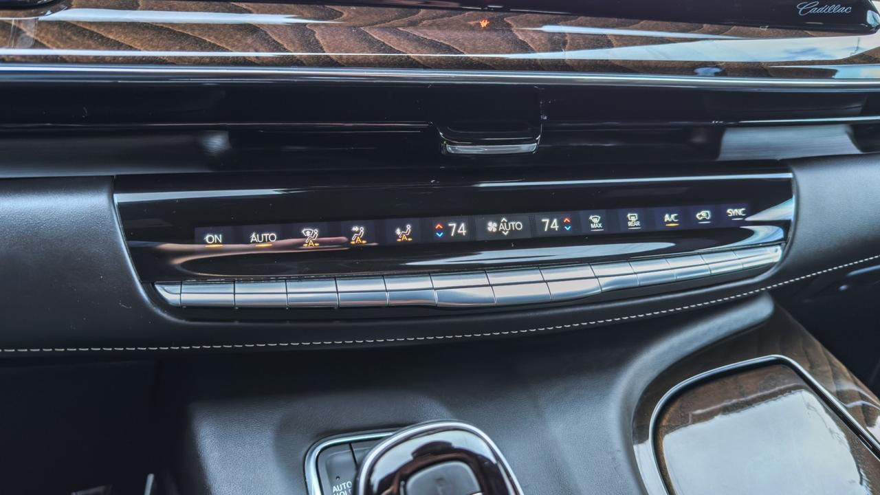 2022 Cadillac Escalade ESV Sport Platinum 4WD Tallmadge OH