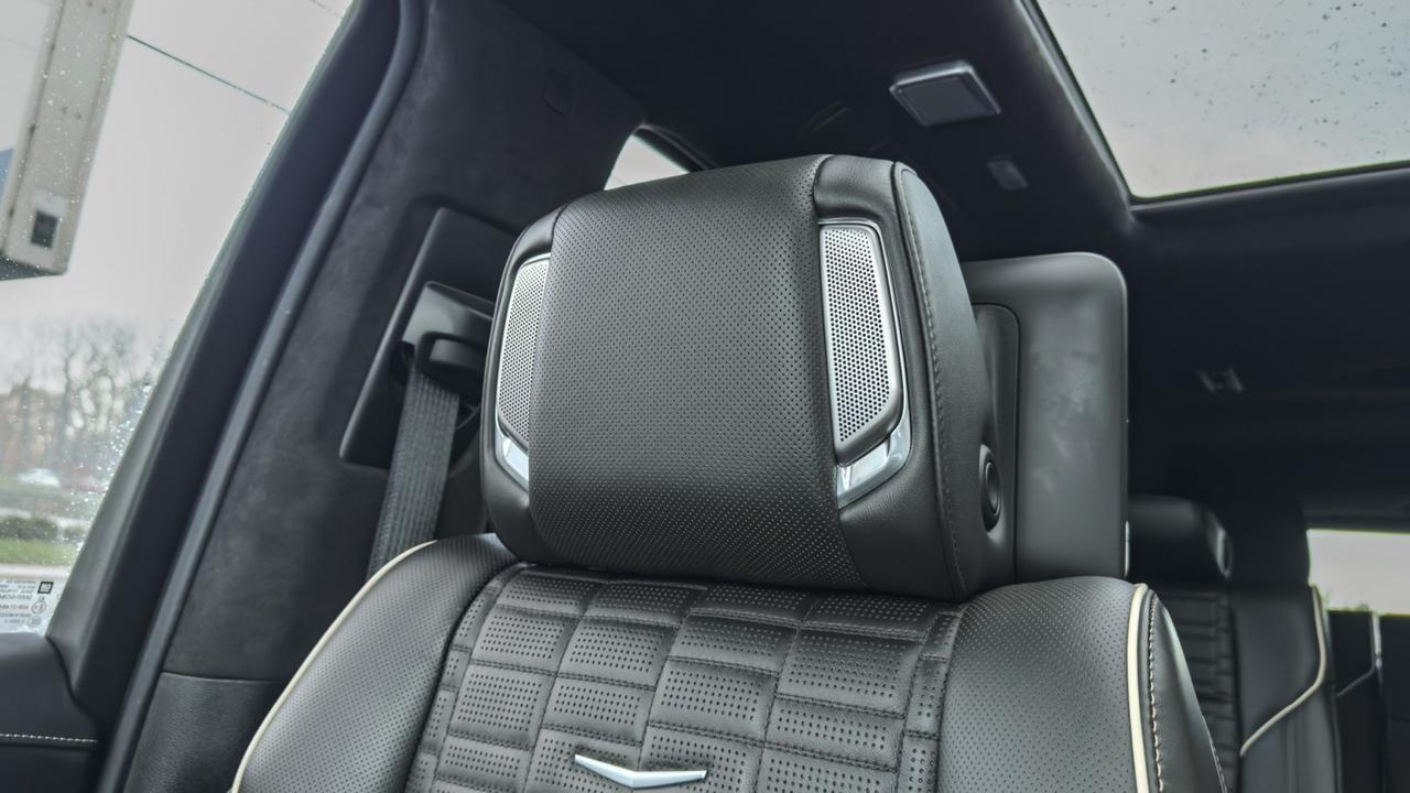 2022 Cadillac Escalade ESV Sport Platinum 4WD Tallmadge OH