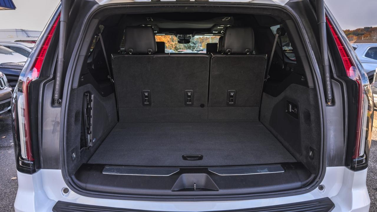 2022 Cadillac Escalade ESV Sport Platinum 4WD Tallmadge OH