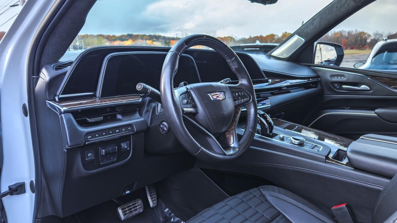 2022 Cadillac Escalade ESV Sport Platinum 4WD Tallmadge OH